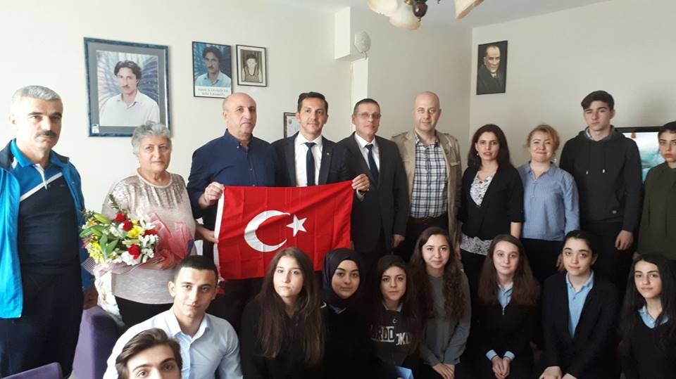 Esenler Atışalanı Lisesi İle Birlikte Şehit Ailelerini Ziyaret Ettik